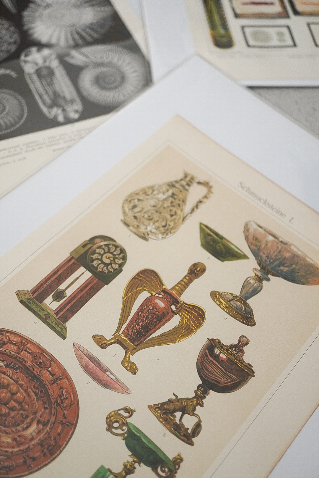 鮮やかな装飾石たち