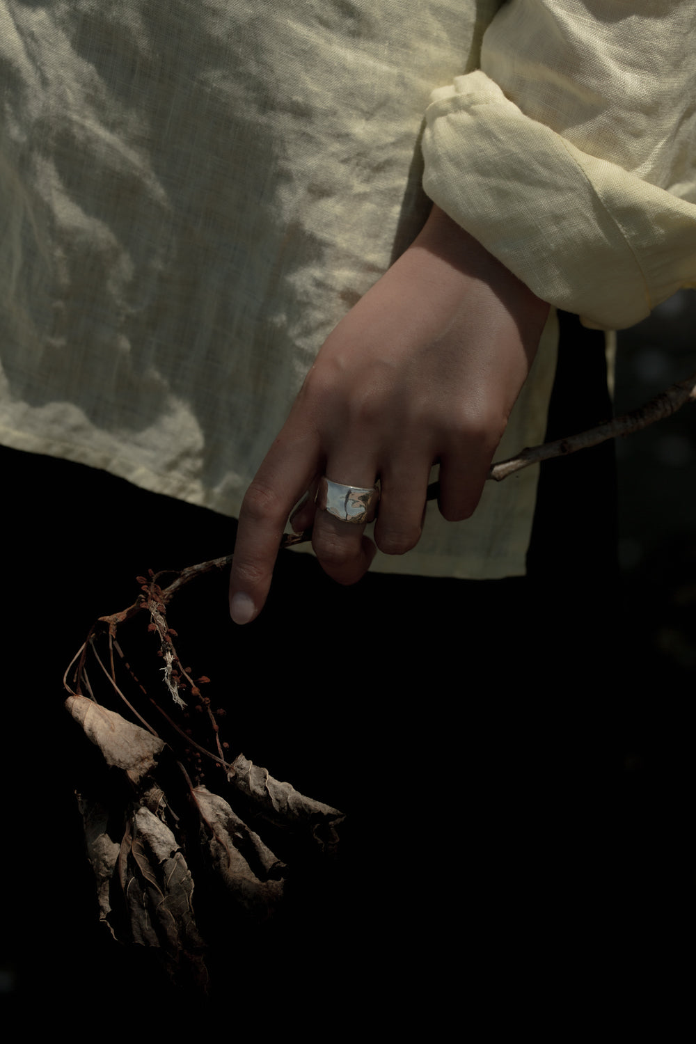 Uneven thick ring / silver - Outlet -