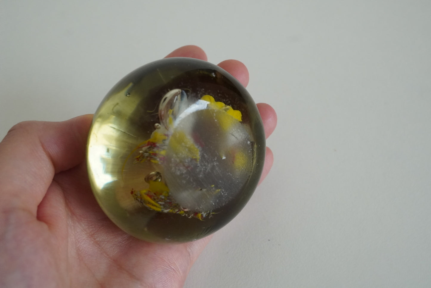 Paperweight Yellow