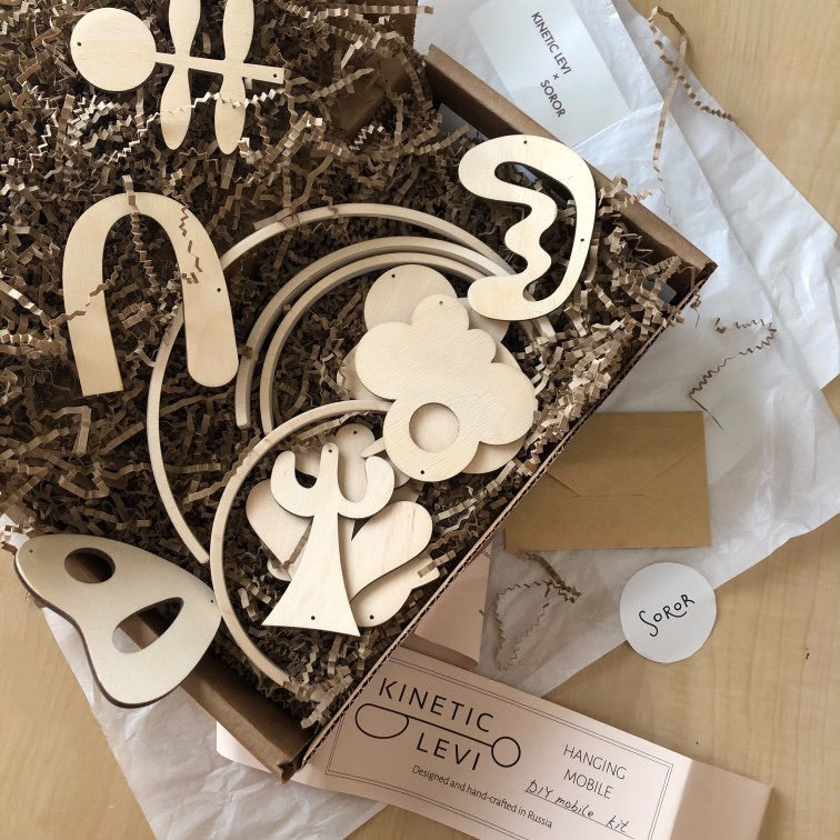 Kinetic Levi × SOROR / DIY Mobile Kit