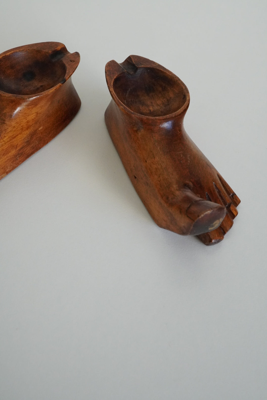 Wooden Feet Ashtray