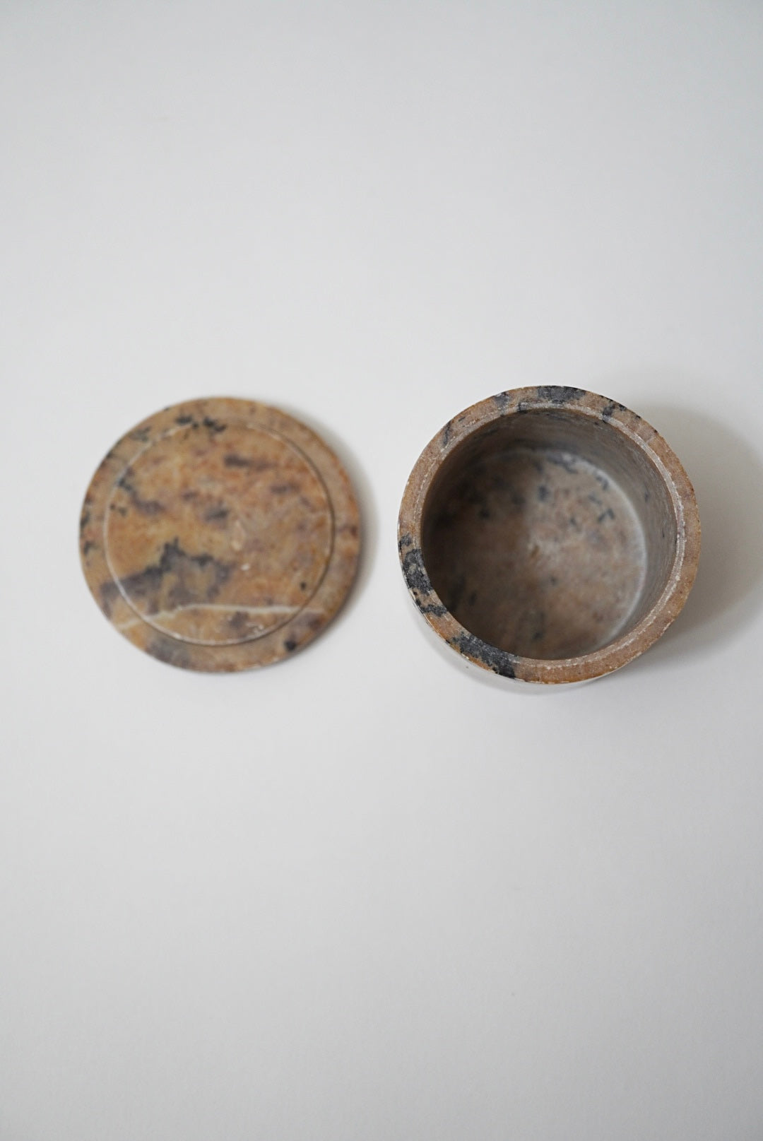 Stone Jewelry Case - Circle