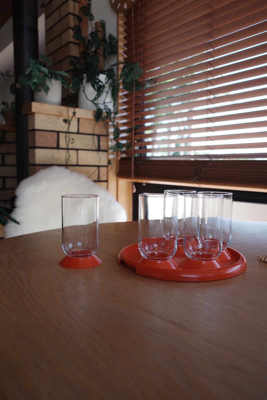 Bodum Vintage Glass Set with Red Tray