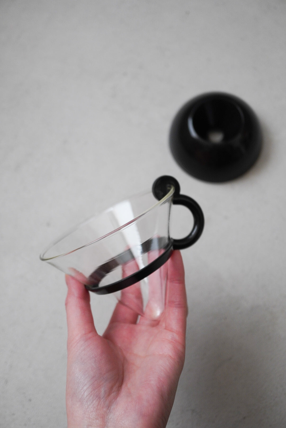 A Cup That Cannot Stand Alone