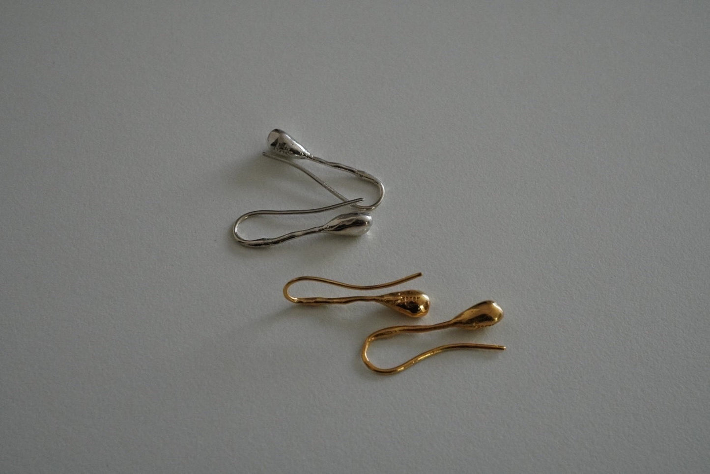 Leaf drop earrings / gold vermeil