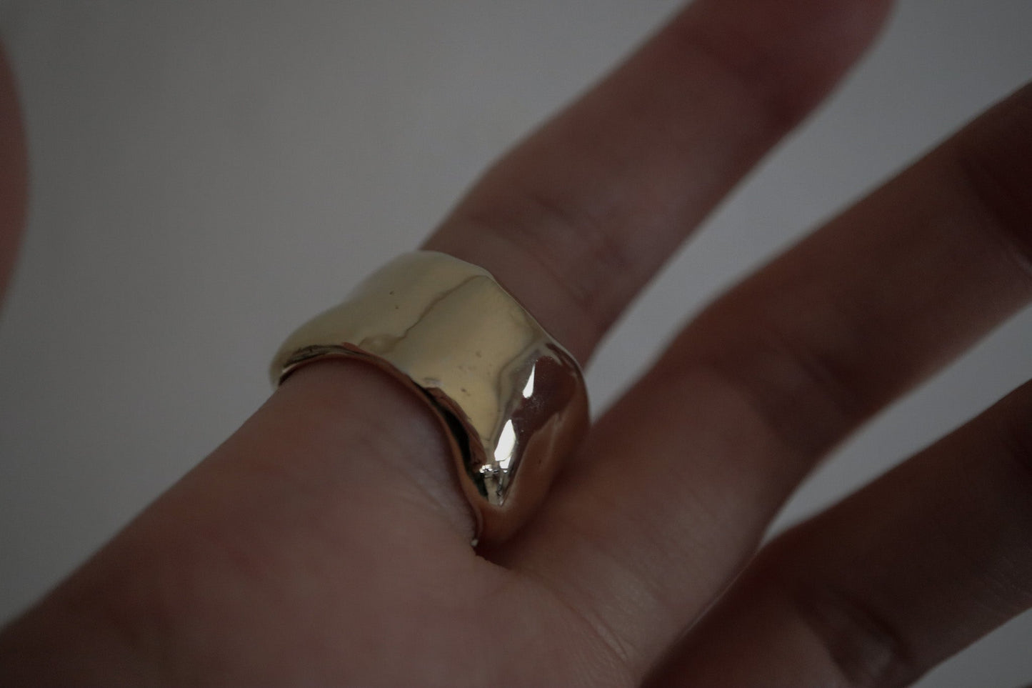 Uneven thick ring / silver / gold